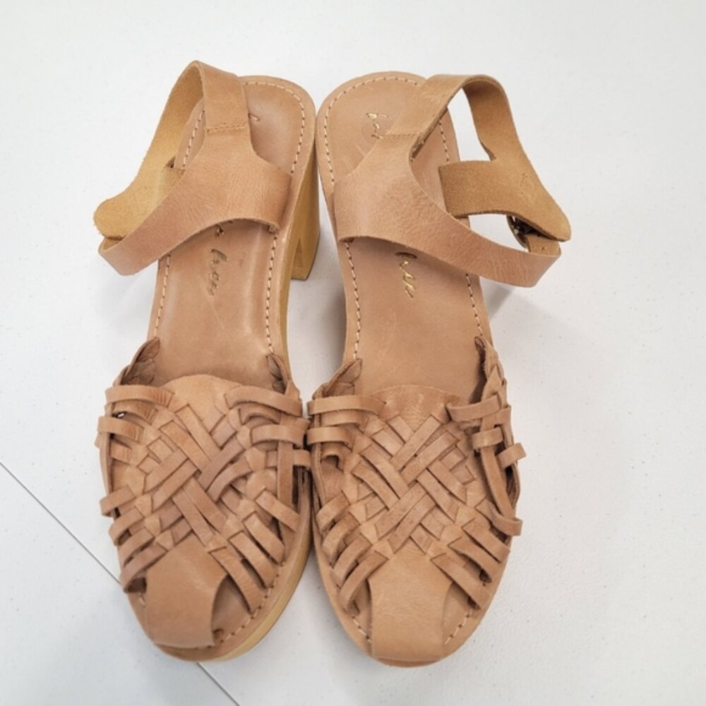 Band of the free Magnolia Leather Platform Heel  clogs Sandals size 11